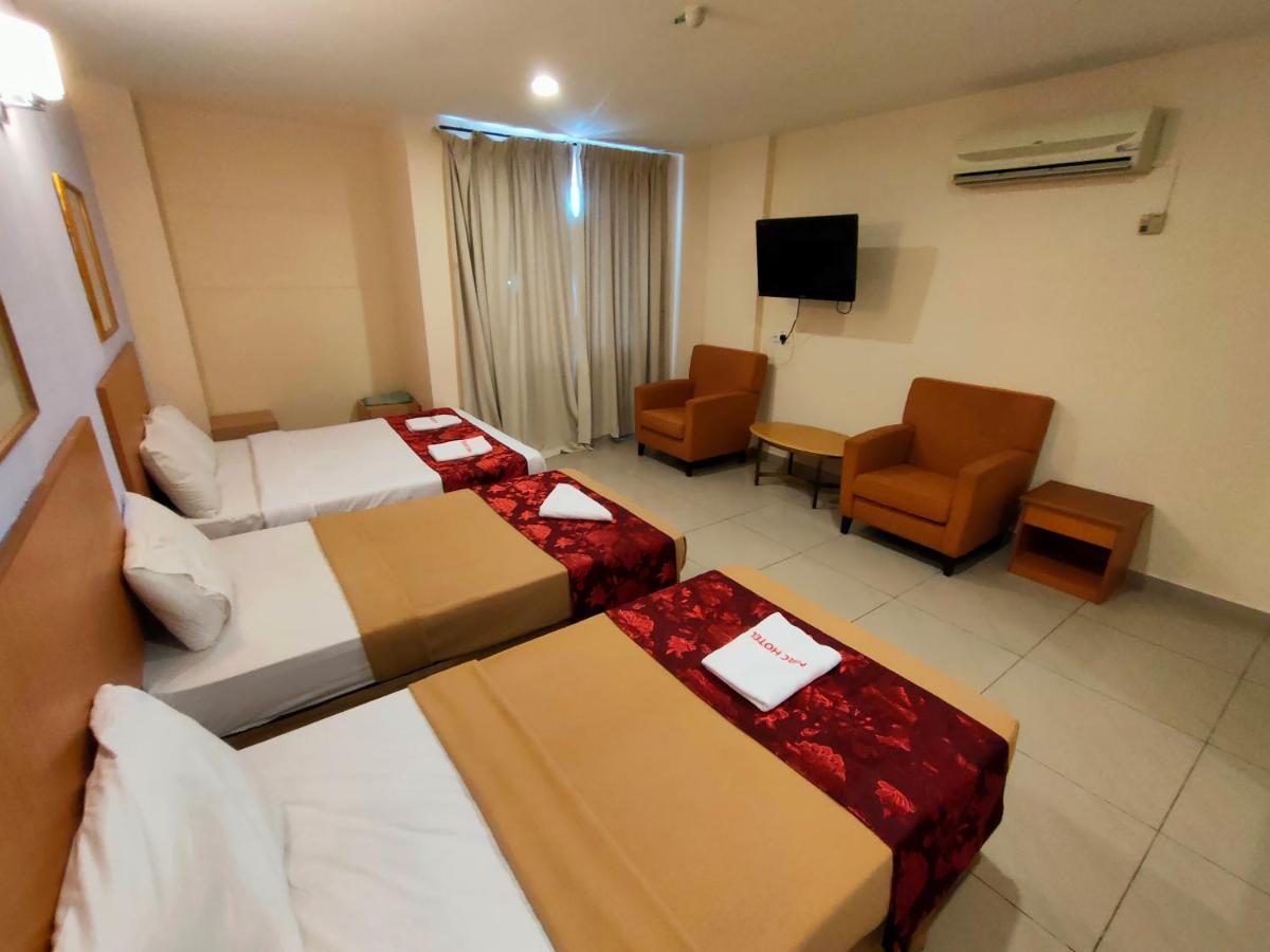 Mrc Hotel Melaka Raya Exteriör bild