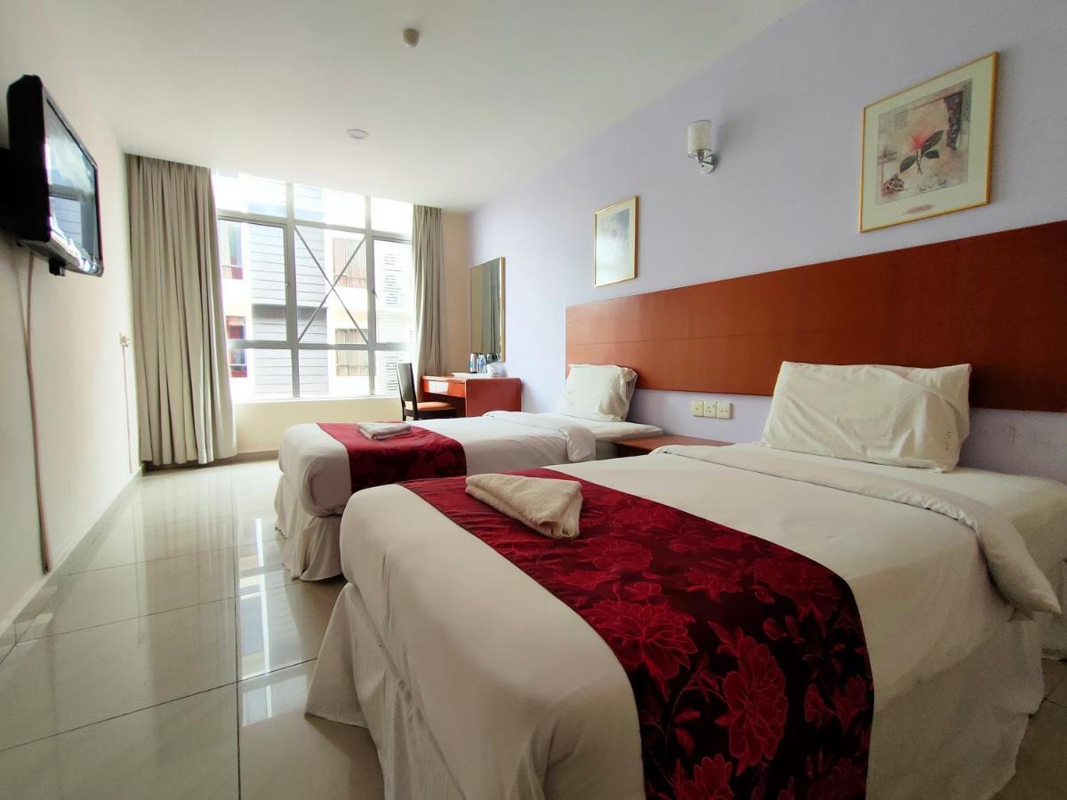Mrc Hotel Melaka Raya Exteriör bild