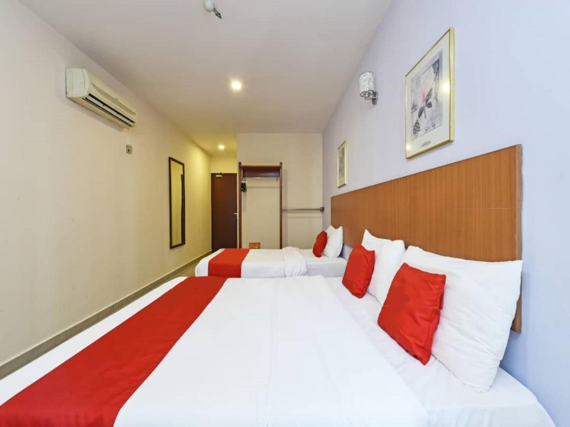 Mrc Hotel Melaka Raya Exteriör bild